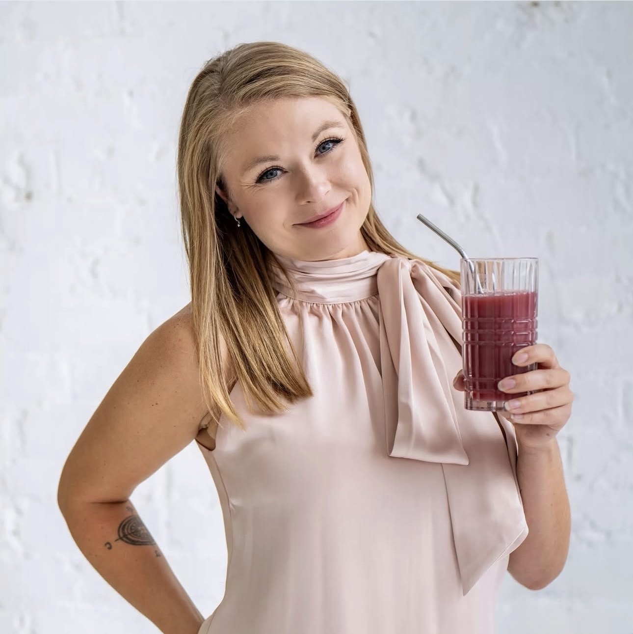 TAYLOR — nutritionist & nourishment coach